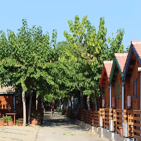 & Oasis Kemping 4*