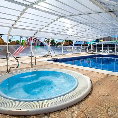 Kemping & Oasis 4*